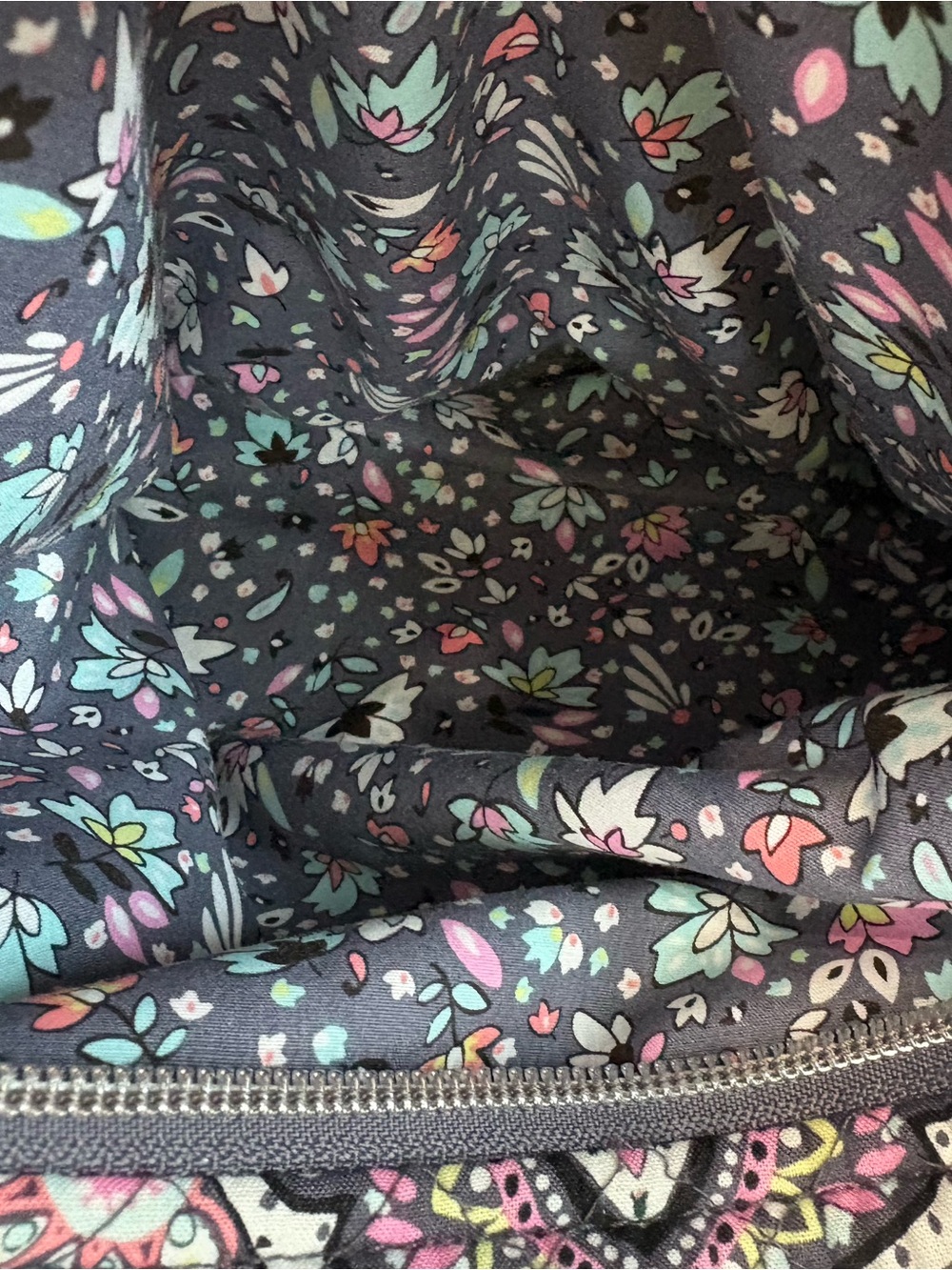 Vera Bradley Campus Backpack Bonbon Medallion Pattern Grey Pink Quilted Travel - Picture 15 of 15